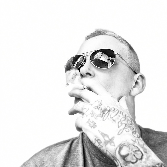 Meet your Posher, Ty - Picture 1 of 2